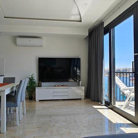Luxury Sea Front At Spinola Bay St Julians Apartman San Ġiljan Kültér fotó