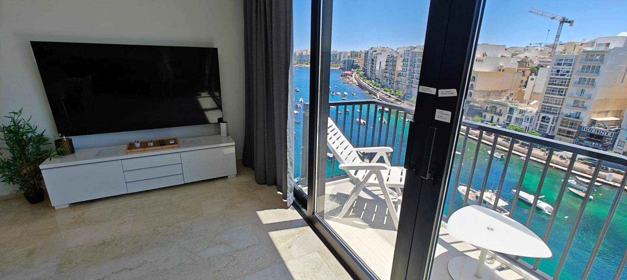 Luxury Sea Front At Spinola Bay St Julians Apartman San Ġiljan Kültér fotó